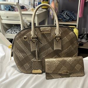 Burberry Gold Heritage Check Embossed Leather Small Orchard Bowler Bag/Wallet